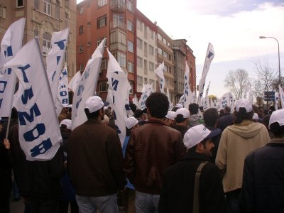 KADIKÖY'DE BARIŞ MİTİNGİ DÜZENLENDİ