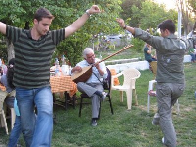 18 MAYIS 2008 PAZAR GÜNÜ EMO DENİZLİ ŞUBE ÜYE PİKNİĞİ DÜZENLENDİ.