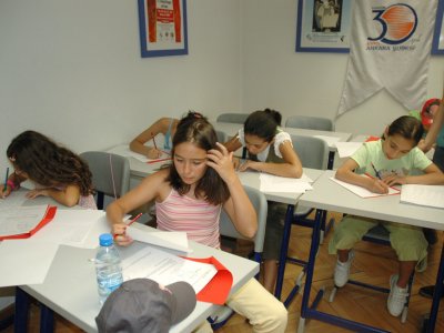 YAZ OKULUNDA MİZAH, KARİKATÜR ATÖLYESİ