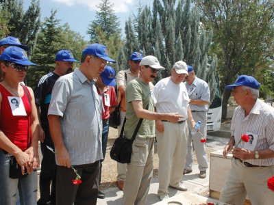 CİHAN KAYIKET MEZARI BAŞINDA ANILDI