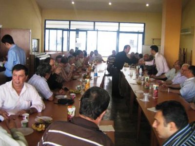 ŞUBEMİZ ÜYELERİ BAYRAMLAŞMAK İÇİN BAYRAMIN ÜÇÜNCÜ GÜNÜ (02.10.2008) BİRARAYA GELDİ.