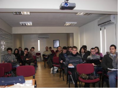EMO-GENÇ ELEKTRİK MÜHENDİSLİĞİNE HAZIRLIK SEMİNERLERİ SÜRÜYOR