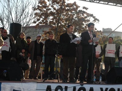 ANKARA EMEK VE DEMOKRASİ GÜÇLERİ AÇLIĞA, YOKSULLUĞA,İŞSİZLİĞE VE ZAMLARA HAYIR MİTİNGİ DÜZENLEDİ


