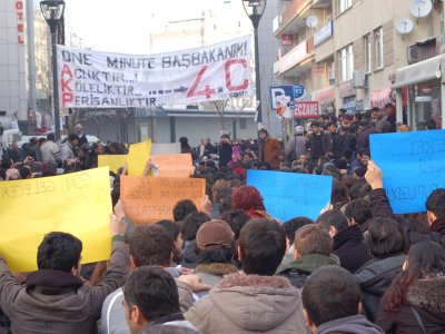 "EKMEK, BARIŞ, ÖZGÜRLÜK İÇİN DEMOKRASİ VE HAKLAR MİTİNGİ"NE KATILIYORUZ