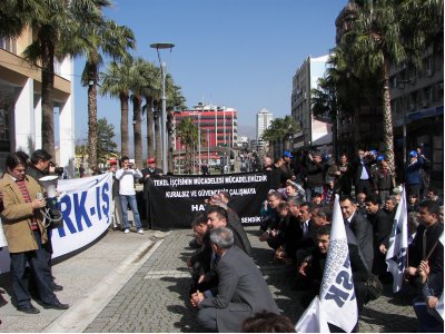 TEKEL İŞÇİLERİ İÇİN OTURMA EYLEMİ