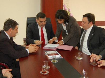 YÜREĞİR BELEDİYESİ İLE ASANSÖR PROTOKOLÜ İMZALANDI.