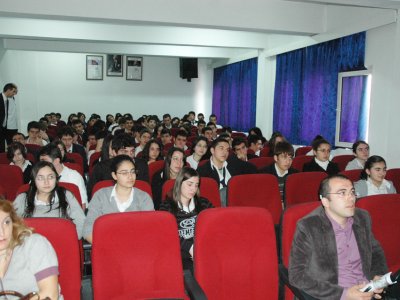 ÇANKAYA ANADOLU LİSESİNDE MESLEK TANITIM SUNUMU YAPILDI