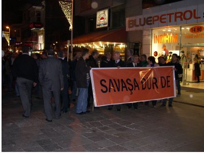 20 MART 20.00'DE IRAK İŞGALİ PROTESTO EDİLDİ